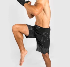 VENUM FIGHTSHORTS REFLECTIVE LIGHT 4.0 VENUM - BLACK/BLACK -Hnlfightshop Store s335907598948138341 p1646 i3 w1058