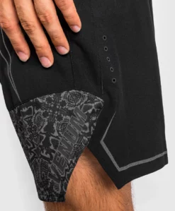 VENUM FIGHTSHORTS REFLECTIVE LIGHT 4.0 VENUM - BLACK/BLACK -Hnlfightshop Store s335907598948138341 p1646 i5 w1054